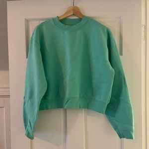 Aritzia TNA cropped oversized sweatshirt. Size large.